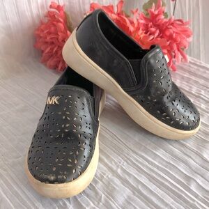MICHAEL KORS Jem Olivia toddler girls size 8 navy blue & gold eyelet sneakers
